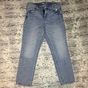 Old Navy • Straight Leg Jeans (Size 6)